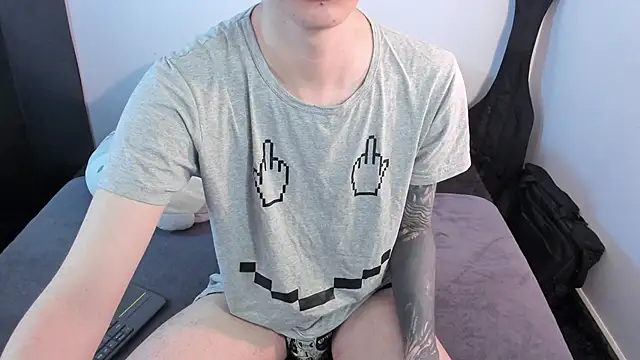 Snapshot of Aventure_Twinks chatting on February 2, 2026, 9:47 pm Aventure Twinks online show from February 2, 2026, 9:47 pm