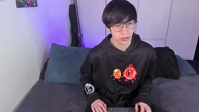 Snapshot of Aventure_Twinks chatting on January 27, 2025, 3:18 pm Aventure Twinks online show from January 27, 2025, 3:18 pm