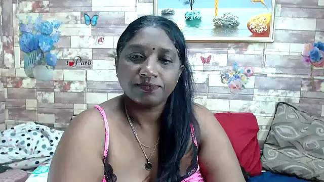 Snapshot of Indian_tracy chatting on October 15, 2025, 10:40 pm Indian tracy online show from October 15, 2025, 10:40 pm