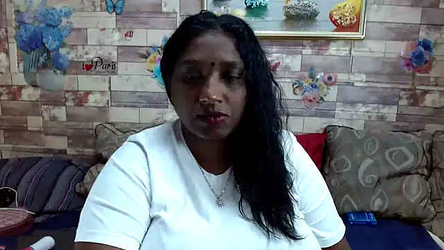 Snapshot of Indian_tracy chatting on November 18, 2025, 10:40 am Indian tracy online show from November 18, 2025, 10:40 am