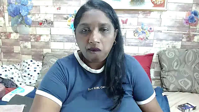 Snapshot of Indian_tracy chatting on October 27, 2025, 10:05 am Indian tracy online show from October 27, 2025, 10:05 am