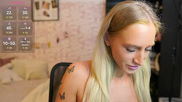 Nicolette  Shea  online show from September 12, 2025, 12:05 pm