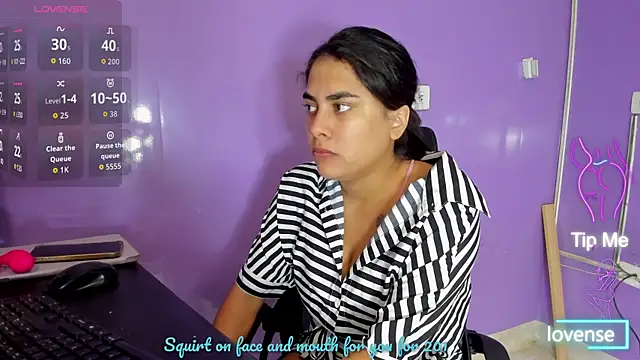 Snapshot of bunnys_bells chatting on September 26, 2025, 3:30 pm bunnys bells online show from September 26, 2025, 3:30 pm