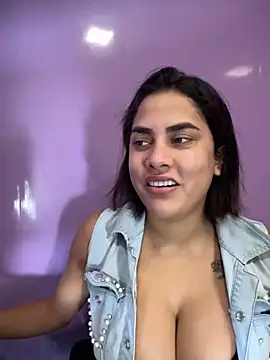 Snapshot of bunnys_bells chatting on September 25, 2025, 3:29 pm bunnys bells online show from September 25, 2025, 3:29 pm