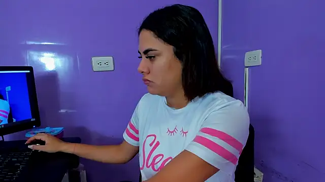 Snapshot of bunnys_bells chatting on September 12, 2025, 3:34 pm bunnys bells online show from September 12, 2025, 3:34 pm