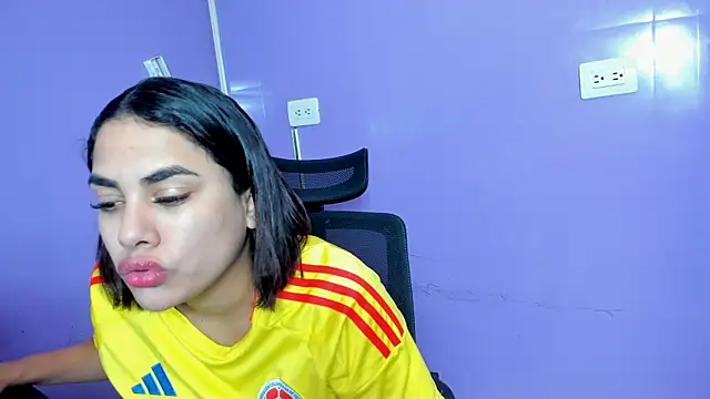 Snapshot of bunnys_bells chatting on September 16, 2025, 3:13 pm bunnys bells online show from September 16, 2025, 3:13 pm