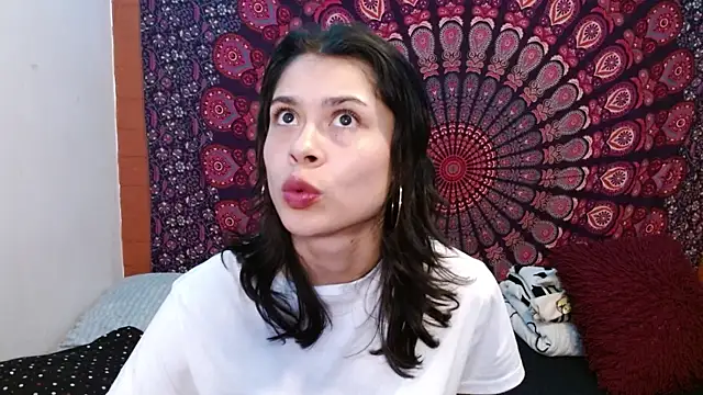 Snapshot of AbbySccott chatting on November 7, 2025, 12:37 am AbbySccott online show from November 7, 2025, 12:37 am