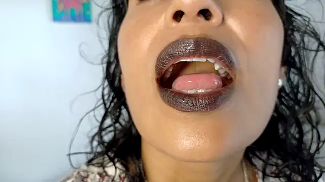 fantasty nylon online show from May 11, 2026, 4:04 pm