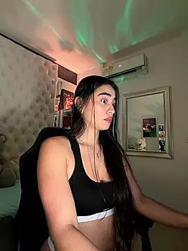 Snapshot of ZarahEvans chatting on January 9, 2026, 9:11 pm ZarahEvans online show from January 9, 2026, 9:11 pm