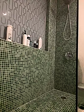 RoodoggXL online show from November 7, 2025, 1:26 pm