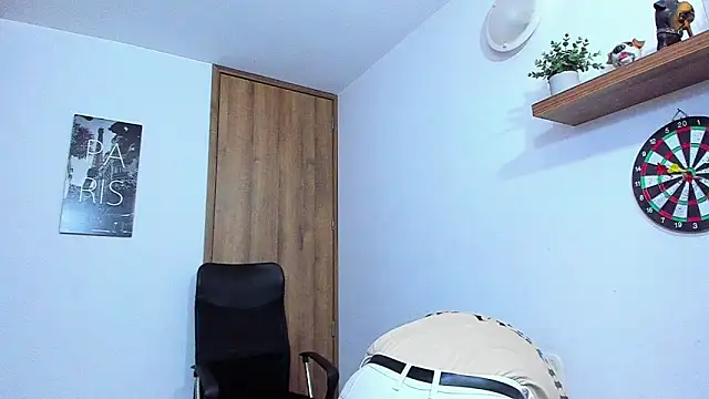 Snapshot of AndrewDiaz chatting on September 27, 2025, 4:13 pm AndrewDiaz online show from September 27, 2025, 4:13 pm