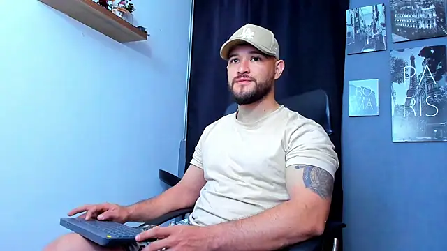 Snapshot of AndrewDiaz chatting on November 30, 2025, 9:10 am AndrewDiaz online show from November 30, 2025, 9:10 am