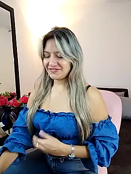 valeriahunter1 online show from September 27, 2025, 10:49 pm