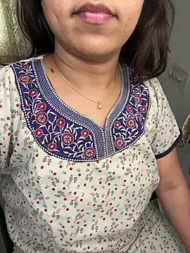 kannadatelugugirl online show from December 18, 2024, 10:08 am