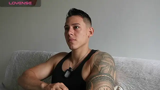 Muscle King Cum online show from July 17, 2026, 1:41 pm