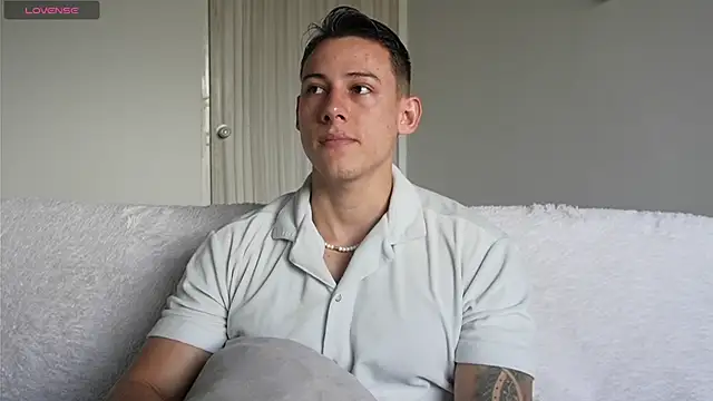 Muscle King Cum online show from July 13, 2026, 1:32 pm