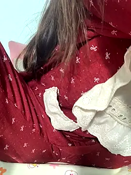 Snapshot of Hoanami chatting on December 1, 2025, 2:18 pm Hoanami online show from December 1, 2025, 2:18 pm