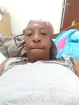 Snapshot of hotmilf_69 chatting on February 7, 2025, 11:34 pm hotmilf 69 online show from February 7, 2025, 11:34 pm