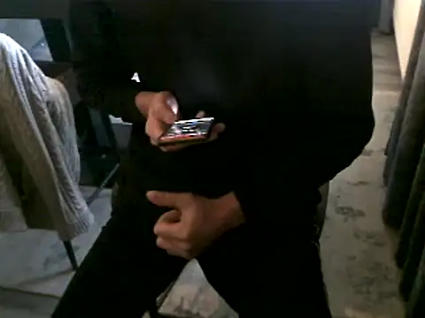 Snapshot of hornyman18cm39 chatting on January 14, 2025, 1:06 pm hornyman18cm39 online show from January 14, 2025, 1:06 pm