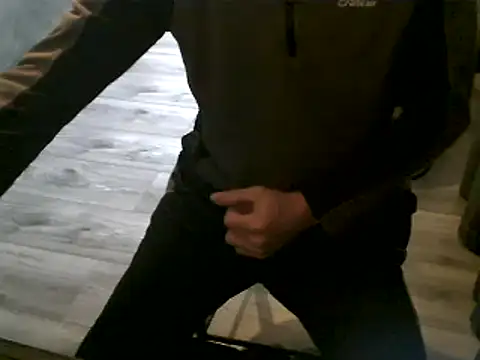 Snapshot of hornyman18cm39 chatting on February 10, 2026, 2:05 pm hornyman18cm39 online show from February 10, 2026, 2:05 pm