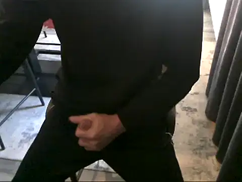 Snapshot of hornyman18cm39 chatting on December 21, 2025, 11:34 am hornyman18cm39 online show from December 21, 2025, 11:34 am