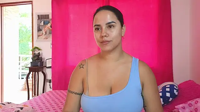 Snapshot of tatiana_big_ass_boobs chatting on April 26, 2026, 5:32 pm tatiana big ass boobs online show from April 26, 2026, 5:32 pm
