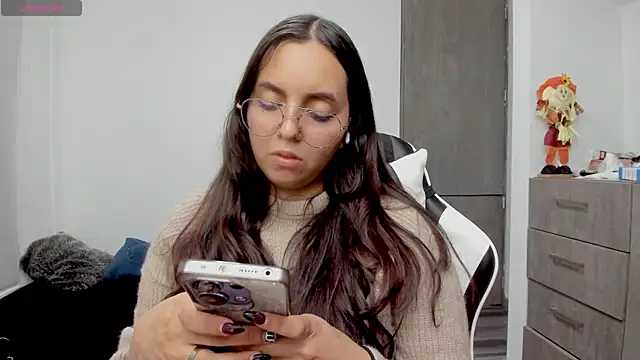 Snapshot of Valery7rose_ chatting on November 2, 2025, 2:16 am Valery7rose online show from November 2, 2025, 2:16 am