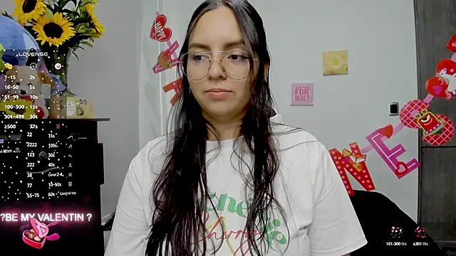 Snapshot of Valery7rose_ chatting on September 21, 2025, 2:22 pm Valery7rose online show from September 21, 2025, 2:22 pm