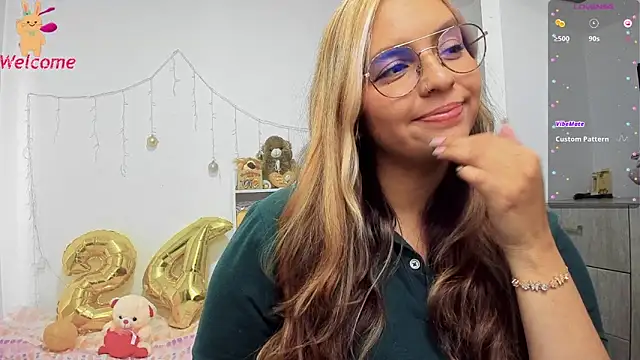 Snapshot of Valery7rose_ chatting on March 7, 2025, 8:11 pm Valery7rose online show from March 7, 2025, 8:11 pm