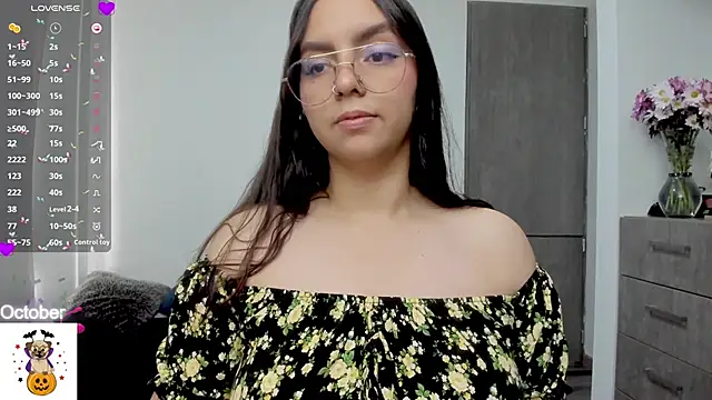 Snapshot of Valery7rose_ chatting on October 17, 2025, 2:08 pm Valery7rose online show from October 17, 2025, 2:08 pm