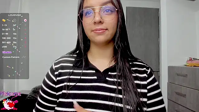 Snapshot of Valery7rose_ chatting on October 7, 2025, 2:51 pm Valery7rose online show from October 7, 2025, 2:51 pm