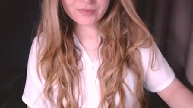 Snapshot of fiona_cute_2 chatting on April 27, 2026, 7:45 pm fiona cute 2 online show from April 27, 2026, 7:45 pm