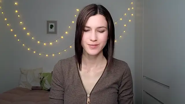 AliciaNewell online show from May 30, 2026, 5:07 pm
