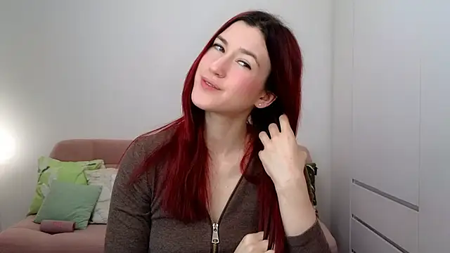 Snapshot of AliciaNewell chatting on November 11, 2025, 8:53 am AliciaNewell online show from November 11, 2025, 8:53 am