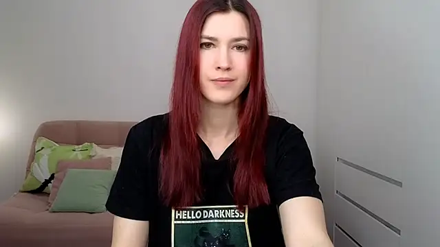 Snapshot of AliciaNewell chatting on October 16, 2025, 6:32 am AliciaNewell online show from October 16, 2025, 6:32 am