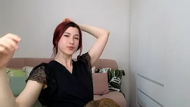 Snapshot of AliciaNewell chatting on October 18, 2025, 10:50 am AliciaNewell online show from October 18, 2025, 10:50 am