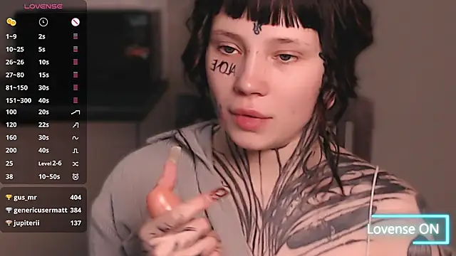 Snapshot of tradishka chatting on March 8, 2025, 3:50 am tradishka online show from March 8, 2025, 3:50 am