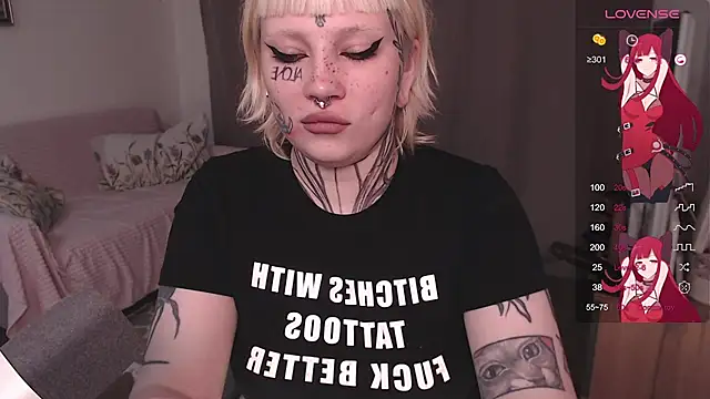 Snapshot of tradishka chatting on September 13, 2025, 8:09 pm tradishka online show from September 13, 2025, 8:09 pm