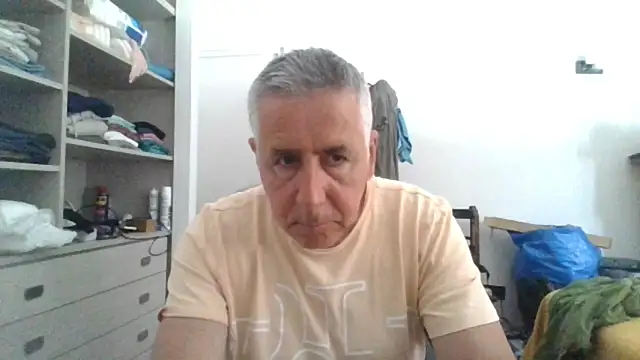 Snapshot of parejamlga58 chatting on May 18, 2026, 1:38 pm parejamlga58 online show from May 18, 2026, 1:38 pm