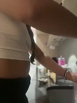 Snapshot of Emilia_Bakerr chatting on February 25, 2025, 6:33 pm Emilia Bakerr online show from February 25, 2025, 6:33 pm