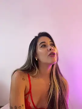 Snapshot of Emilia_Bakerr chatting on March 7, 2025, 8:33 pm Emilia Bakerr online show from March 7, 2025, 8:33 pm