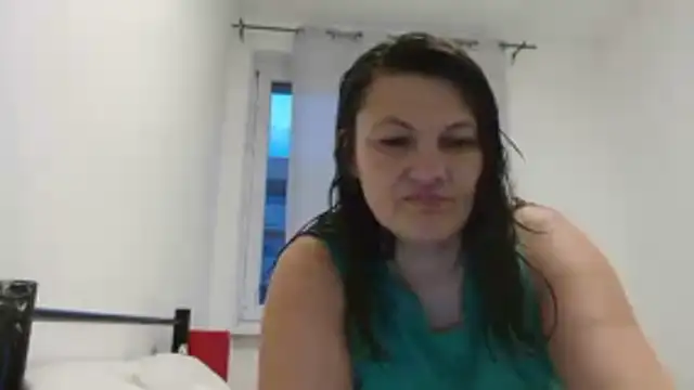 Snapshot of Lucinka1 chatting on October 10, 2025, 4:19 pm Lucinka1 online show from October 10, 2025, 4:19 pm