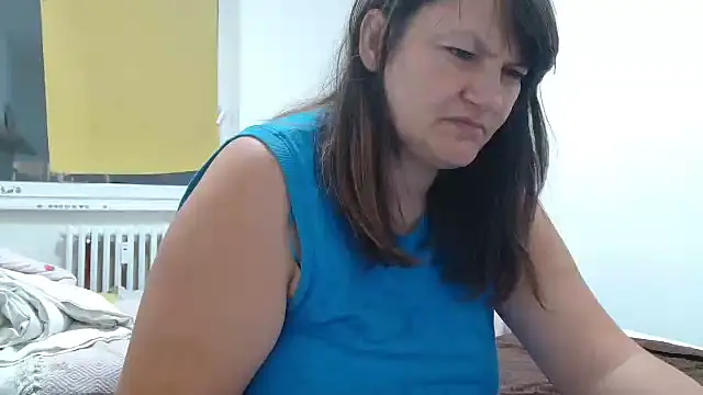 Snapshot of Lucinka1 chatting on September 21, 2025, 6:24 pm Lucinka1 online show from September 21, 2025, 6:24 pm