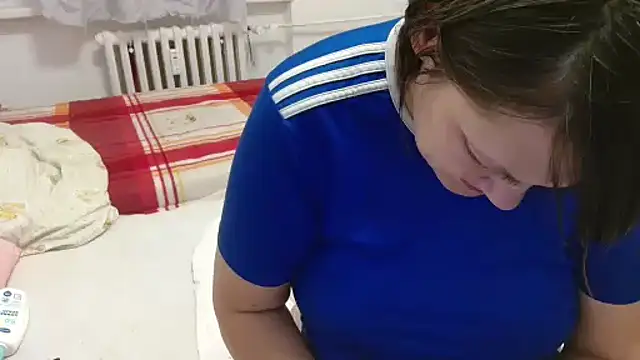 Snapshot of Lucinka1 chatting on November 14, 2025, 4:10 pm Lucinka1 online show from November 14, 2025, 4:10 pm