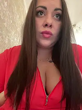 Snapshot of DaisyStreet chatting on July 8, 2026, 10:27 am DaisyStreet online show from July 8, 2026, 10:27 am