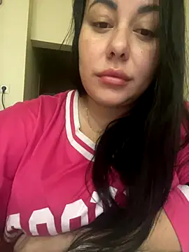 Snapshot of DaisyStreet chatting on October 27, 2025, 8:15 am DaisyStreet online show from October 27, 2025, 8:15 am