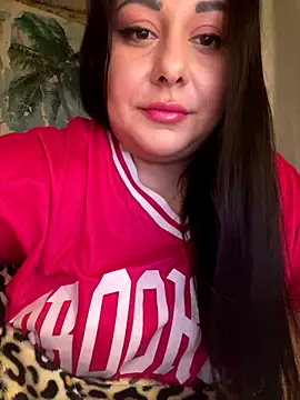 Snapshot of DaisyStreet chatting on December 16, 2025, 3:05 pm DaisyStreet online show from December 16, 2025, 3:05 pm