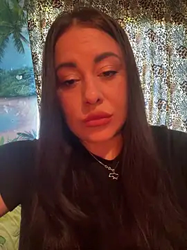 Snapshot of DaisyStreet chatting on June 16, 2026, 6:57 am DaisyStreet online show from June 16, 2026, 6:57 am