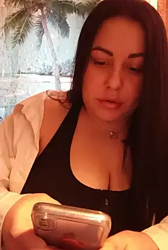 Snapshot of DaisyStreet chatting on March 12, 2025, 3:40 pm DaisyStreet online show from March 12, 2025, 3:40 pm