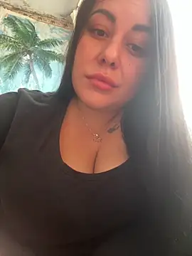 Snapshot of DaisyStreet chatting on October 30, 2025, 9:40 am DaisyStreet online show from October 30, 2025, 9:40 am